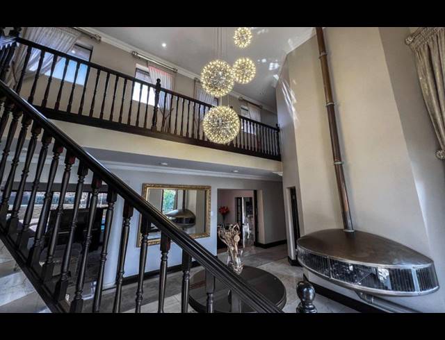 6 BEDROOM HOUSE FOR SALE IN MEYERSDAL